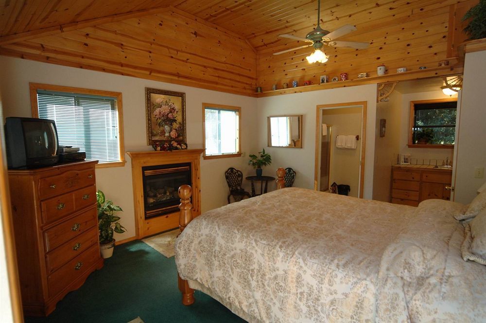 Lazy Z Lodge